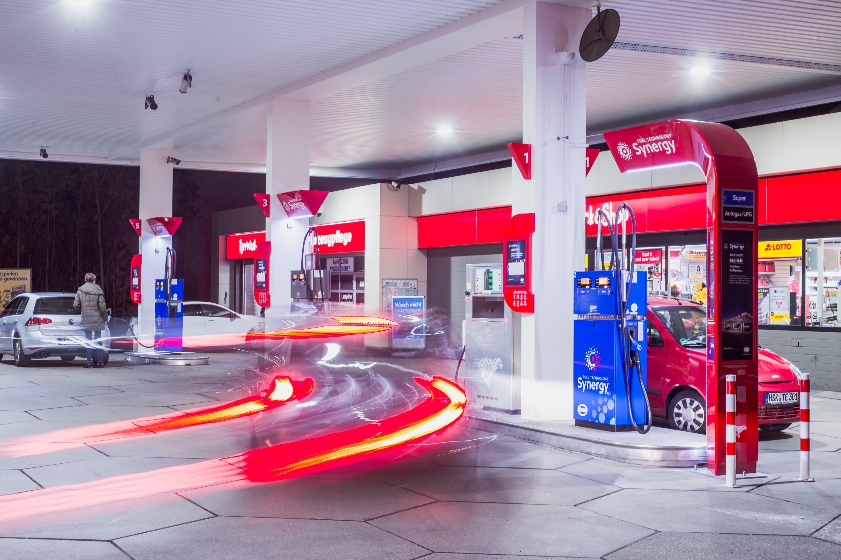 Distinctly Different Benefits of the Esso fleetcard